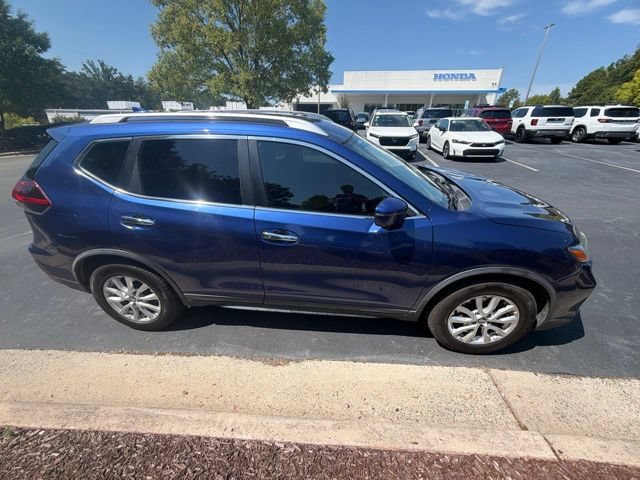 Used 2018 Nissan Rogue SV w/ Premium Package FWD image 5