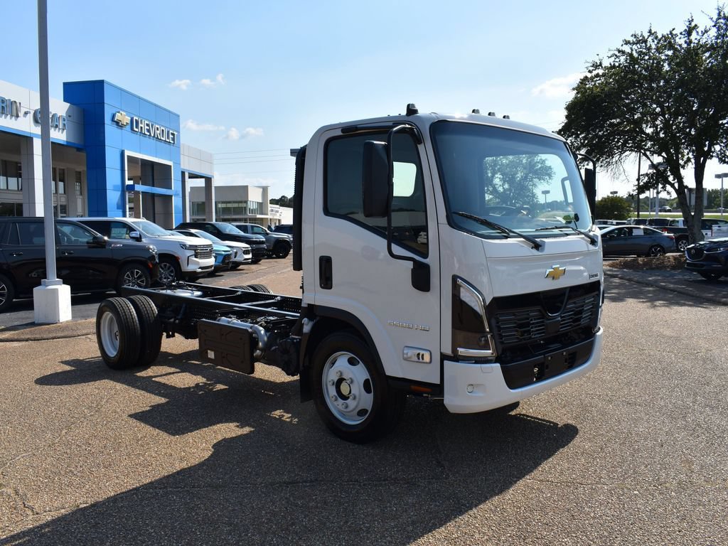 New 2025 Chevrolet Low Cab Forward 5500 XD RWD image 1