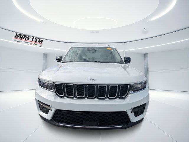 Used 2023 Jeep Grand Cherokee Laredo w/ Luxury Tech Group I AWD/4WD image 8