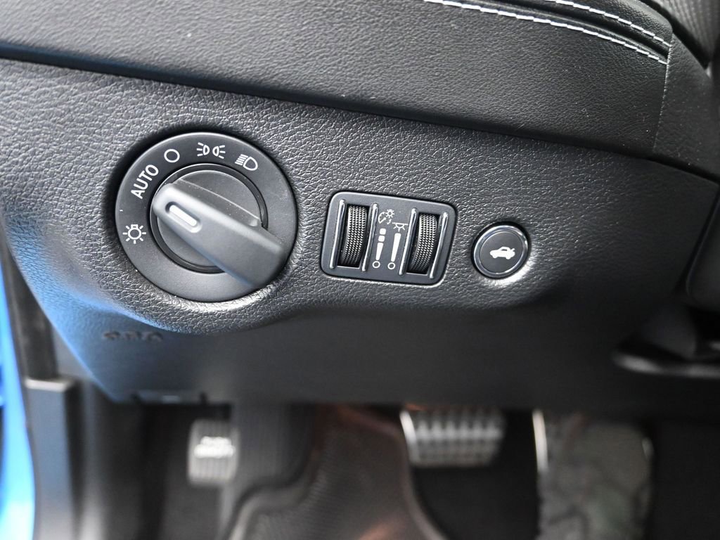 Used 2023 Dodge Charger SRT Hellcat w/ Harman/Kardon Audio Group image 23