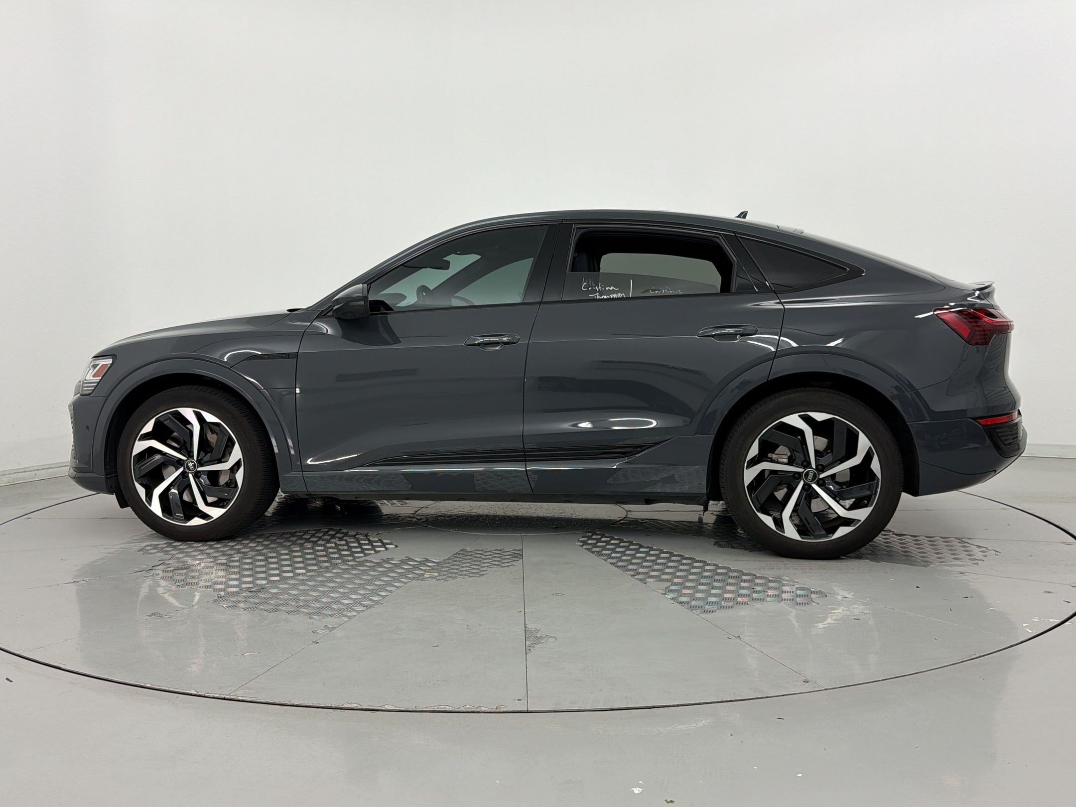 Certified 2024 Audi Q8 e-tron Premium Plus w/ Premium Plus Package AWD/4WD image 2