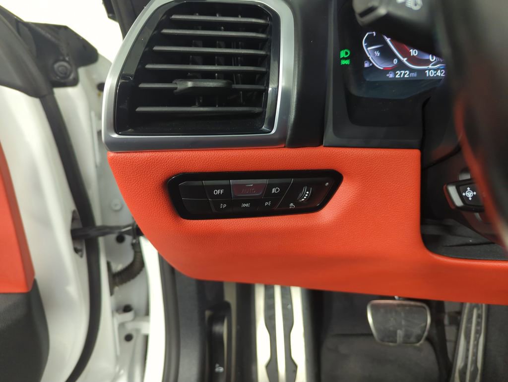 Used 2022 BMW 840i Convertible image 19