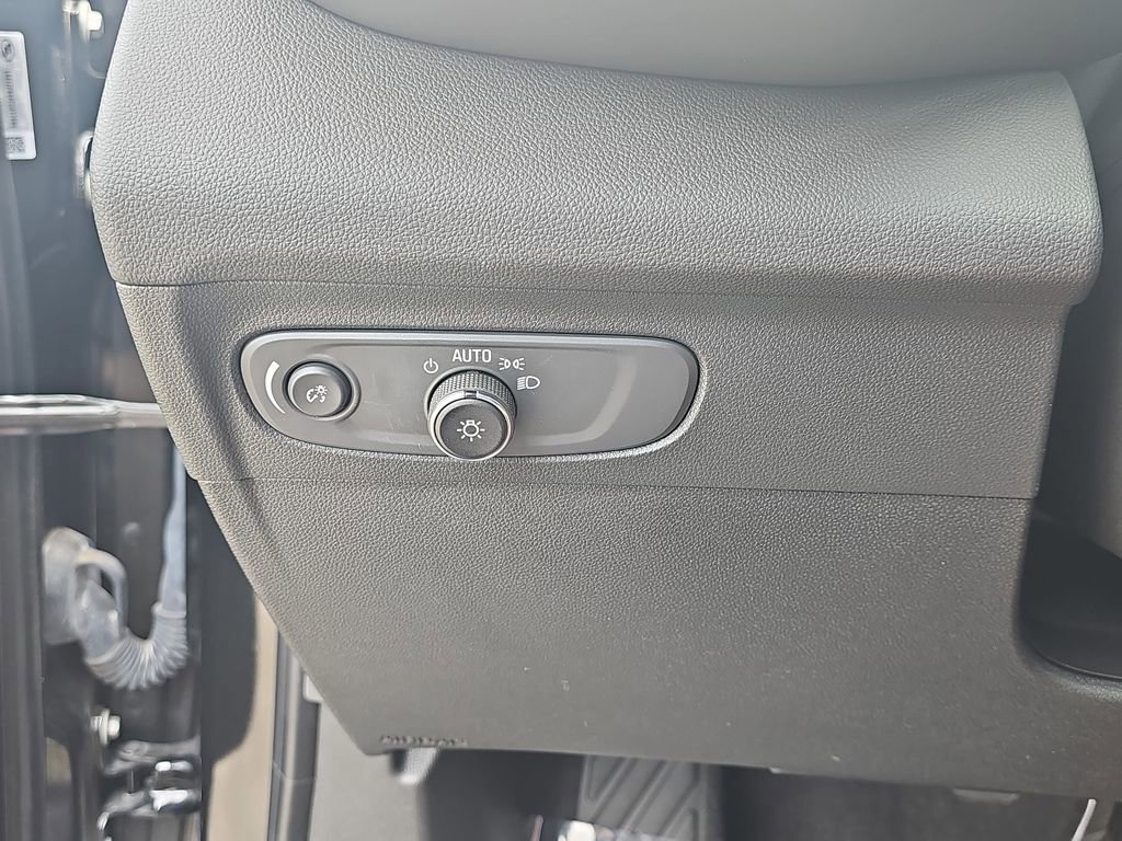 Certified 2023 Buick Envision Essence AWD/4WD image 32