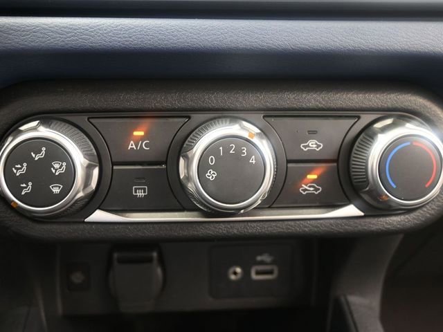 Used 2025 Nissan Versa SV w/ Trunk Package image 11