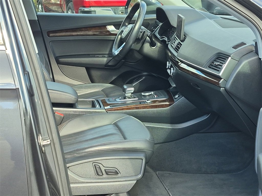Used 2019 Audi Q5 2.0T Premium image 32