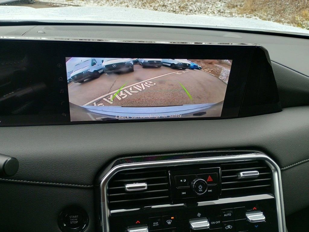 New 2025 Nissan Armada SV image 21