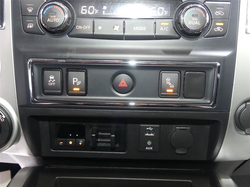 Used 2018 Nissan Titan PRO-4X AWD/4WD image 38