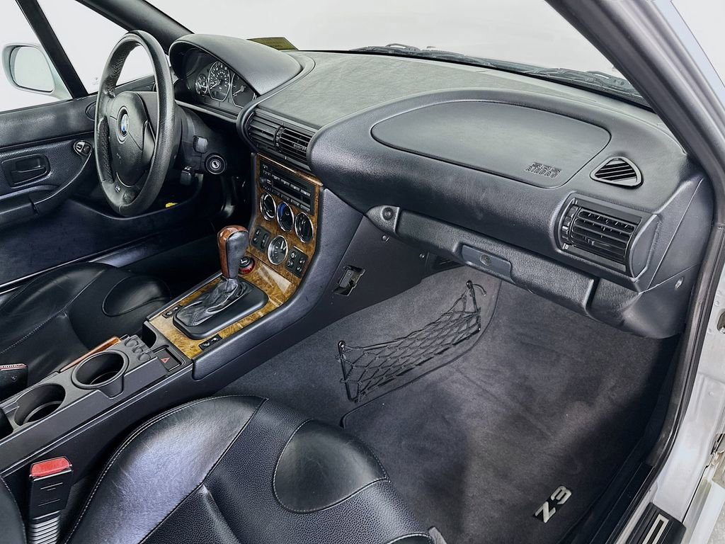Used 2001 BMW Z3 2.5i RWD image 25
