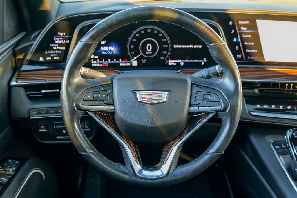 Used 2021 Cadillac Escalade ESV Premium Luxury w/ Driver Assist Tech Package AWD/4WD image 40