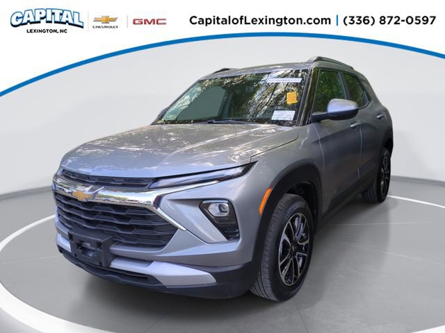 Used 2025 Chevrolet TrailBlazer LT AWD/4WD image 1