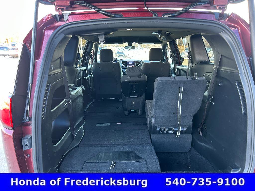 Used 2018 Chrysler Pacifica Touring Plus w/ S Appearance Package image 21