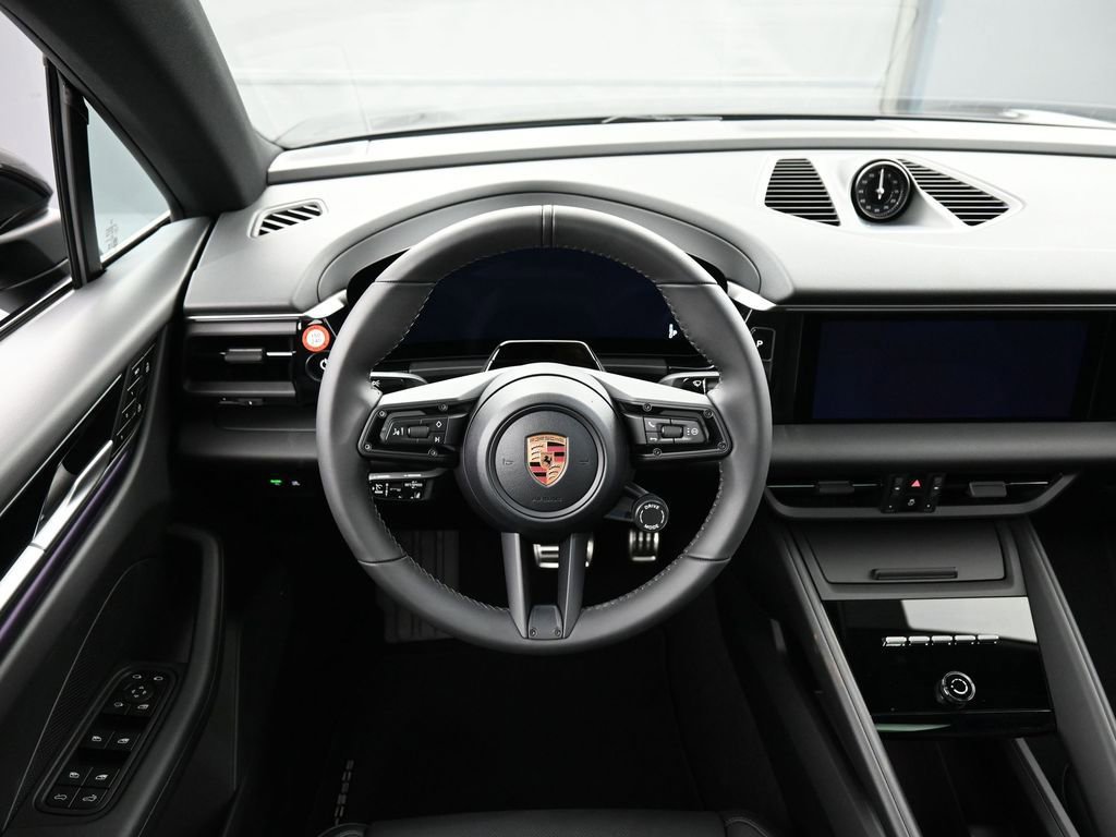 New 2026 Porsche Macan 4S Electric AWD/4WD image 18