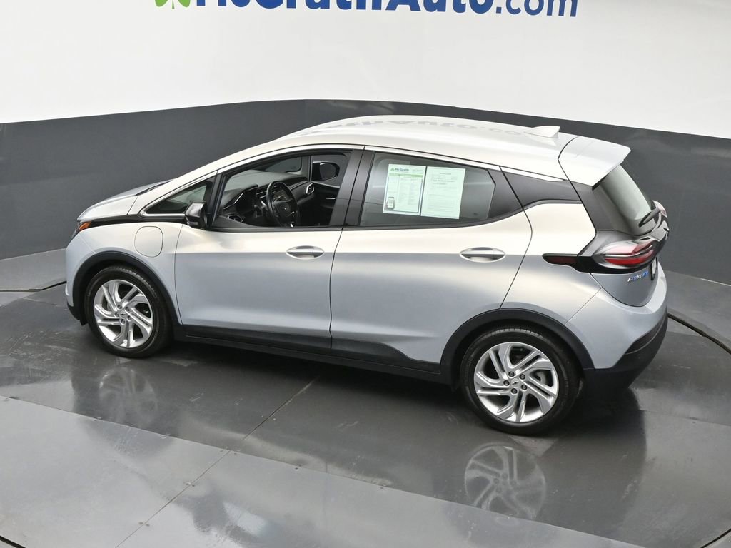 Used 2023 Chevrolet Bolt LT FWD image 23