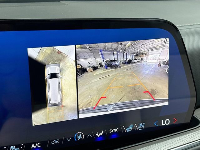 New 2025 Chevrolet Suburban Premier AWD/4WD image 17