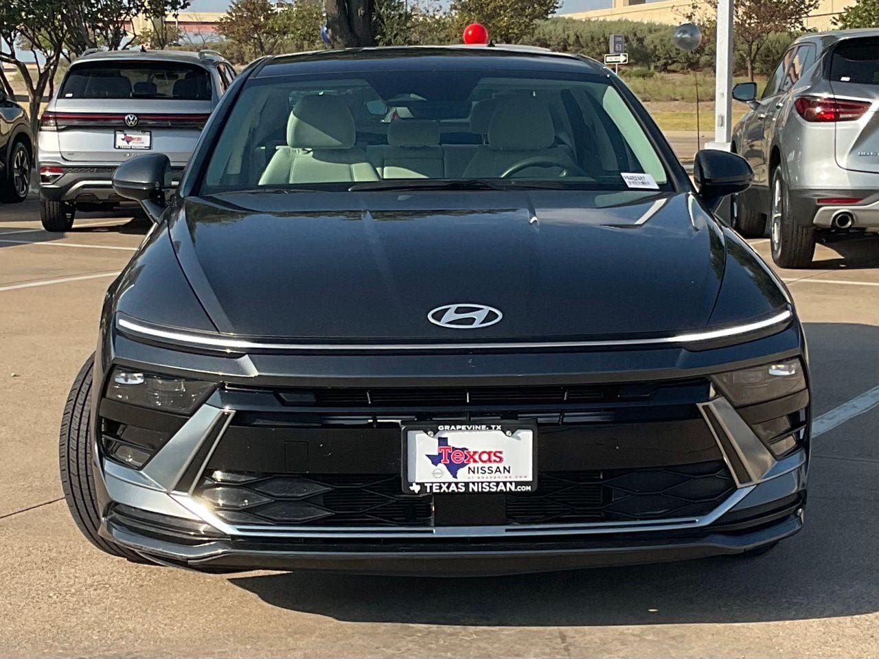 Used 2025 Hyundai Sonata SEL FWD image 2