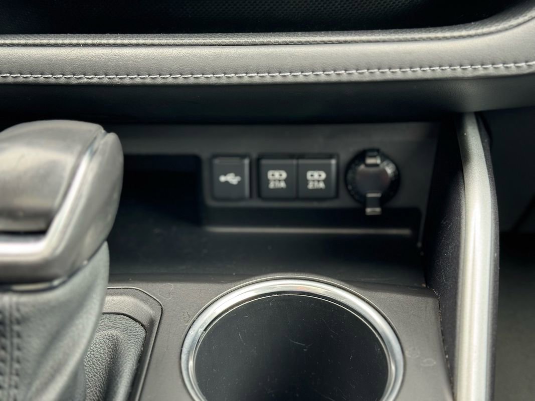 Used 2021 Toyota Highlander XLE image 18
