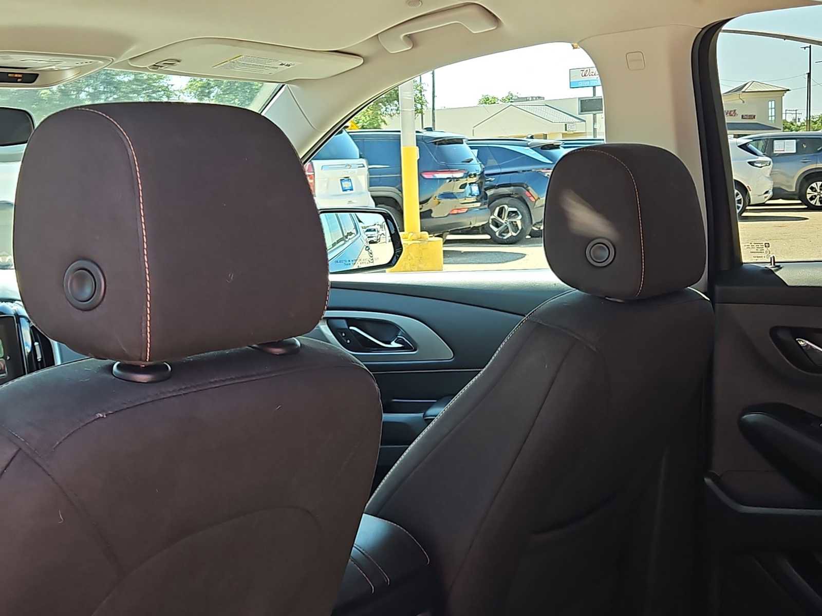 Used 2019 Chevrolet Traverse LT FWD image 16