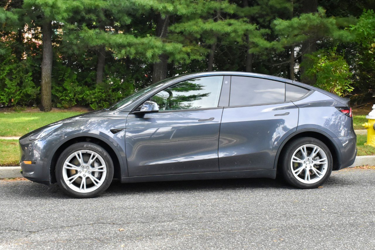 Used 2021 Tesla Model Y Long Range AWD/4WD image 3