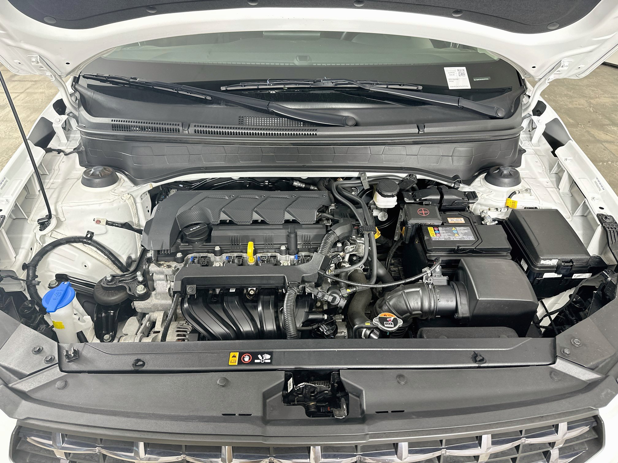 Used 2025 Hyundai Venue SEL FWD image 32