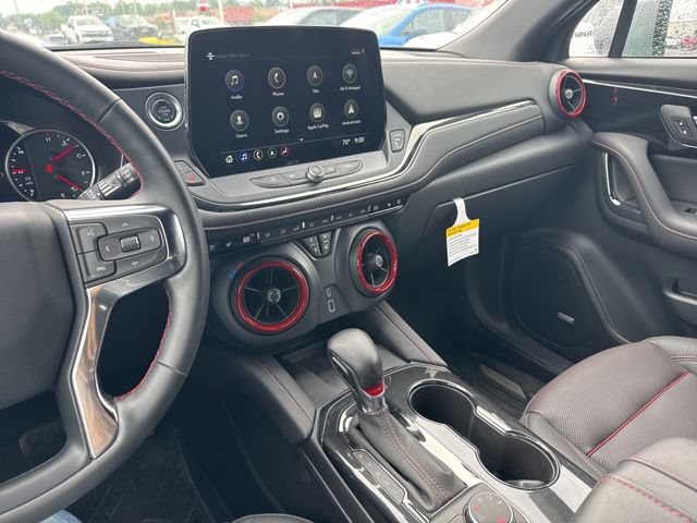 Used 2025 Chevrolet Blazer RS w/ Enhanced Convenience Package AWD/4WD image 19