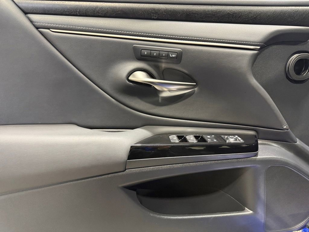 Used 2023 Lexus ES 350 w/ Premium Package image 20
