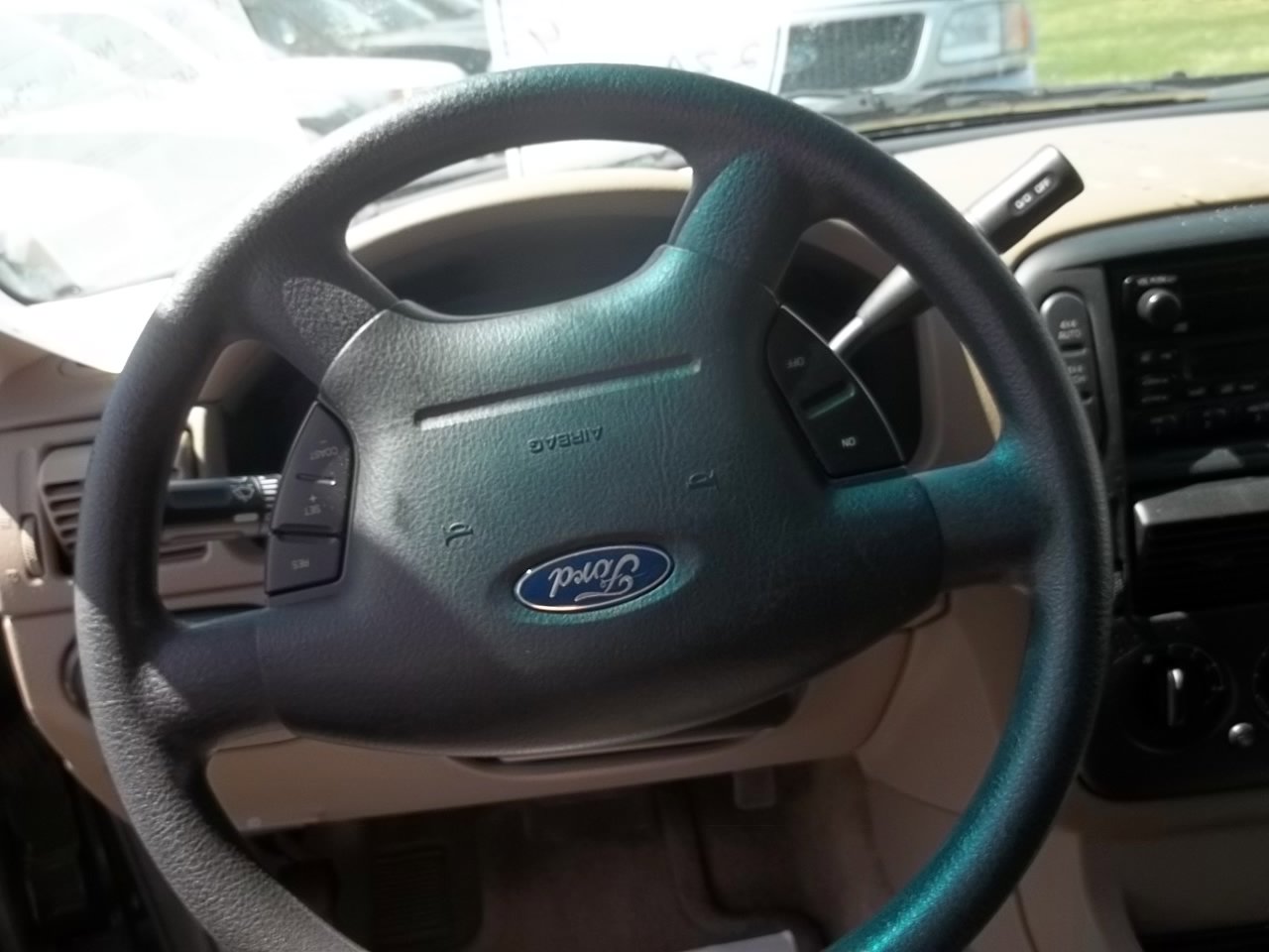 Used 2002 Ford Explorer XLT image 8