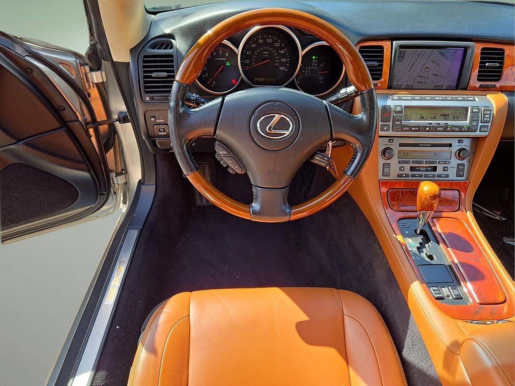 Used 2004 Lexus SC 430 Convertible RWD image 10