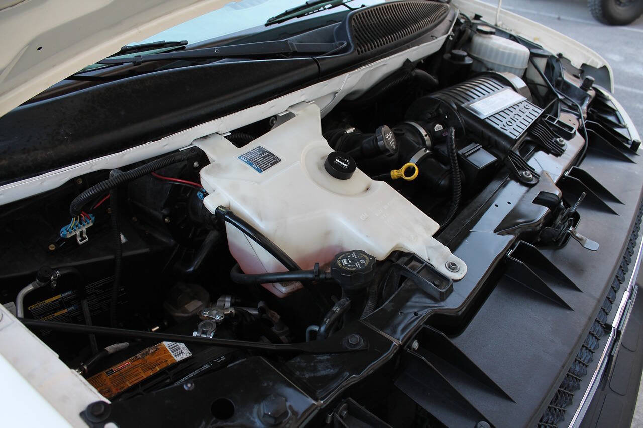 Used 2006 Chevrolet Express 1500 RWD image 15