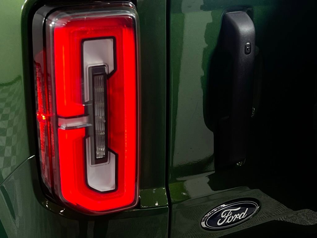 Used 2025 Ford Bronco Badlands AWD/4WD image 11