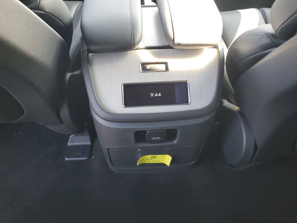 New 2025 Lincoln Navigator L Reserve w/ Jet Appearance Package image 16