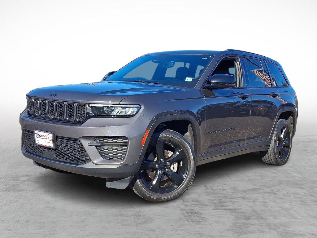 Used 2022 Jeep Grand Cherokee Altitude