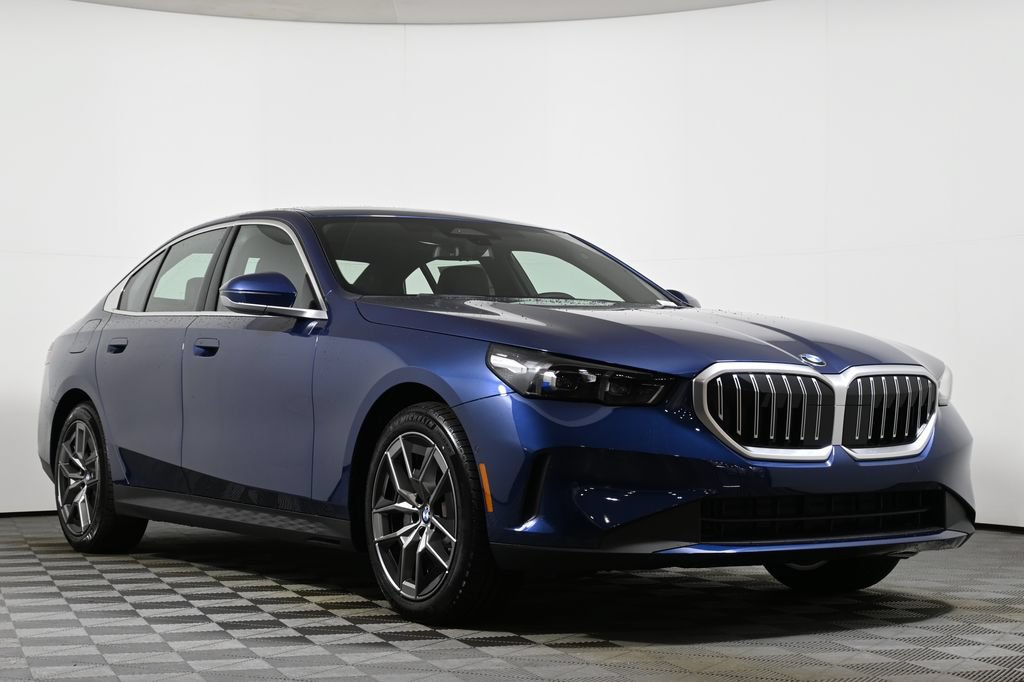 Used 2026 BMW 530i xDrive AWD/4WD image 9