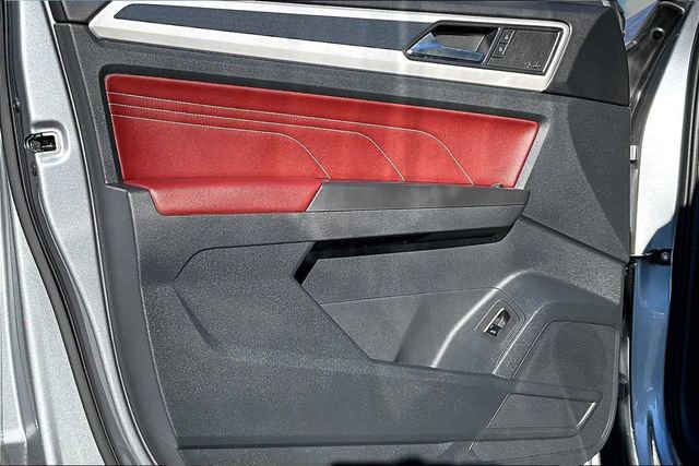 Used 2023 Volkswagen Atlas Cross Sport SEL Premium R-Line image 18