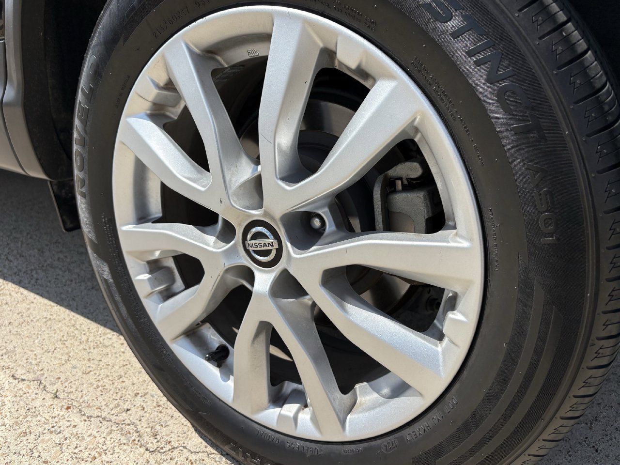 Used 2021 Nissan Rogue Sport S FWD image 11