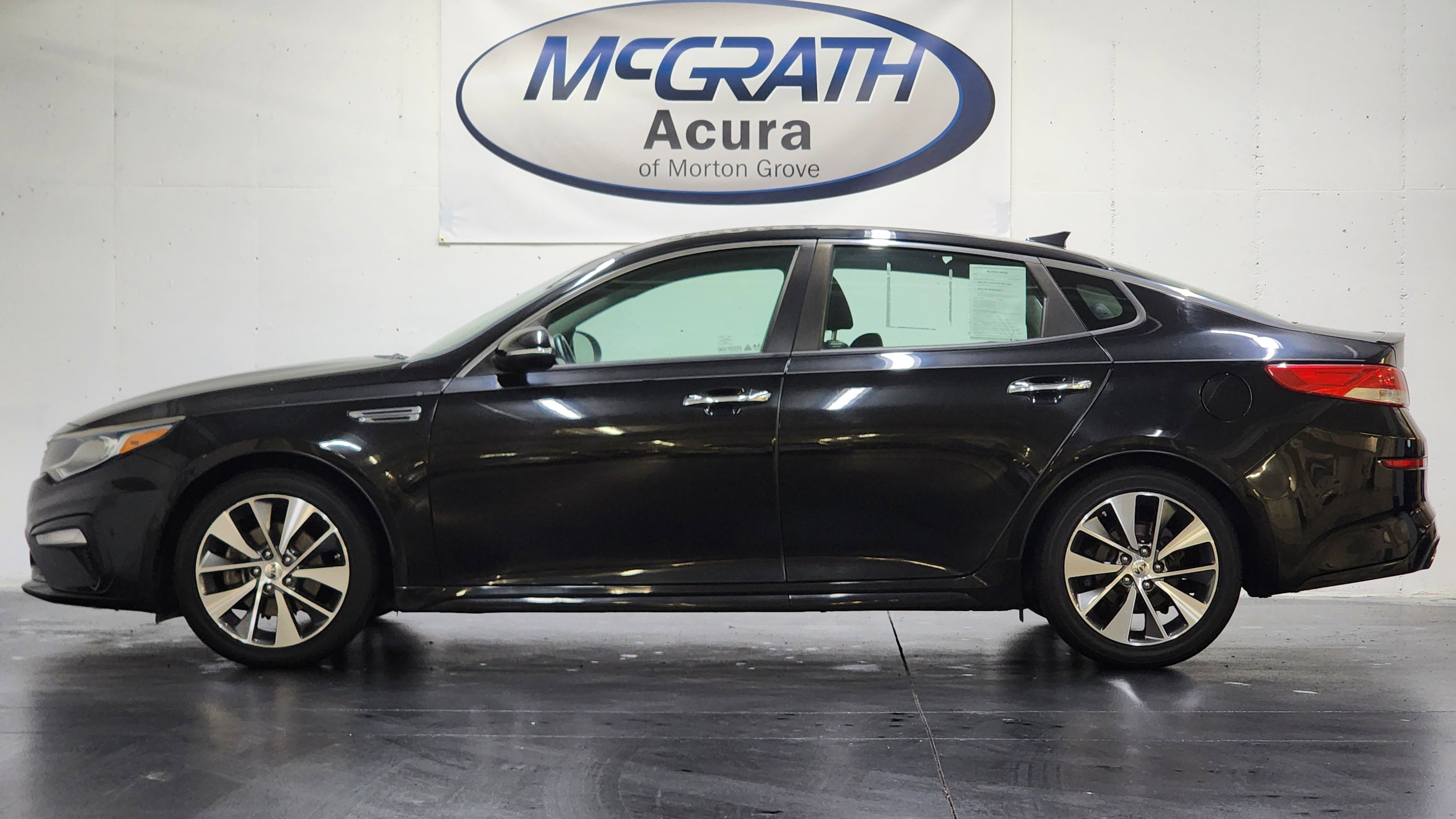Used 2019 Kia Optima S image 9