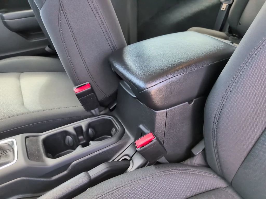 Used 2022 Jeep Wrangler Sport S image 31