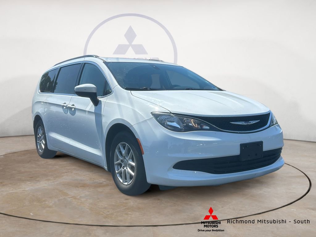 Used 2020 Chrysler Voyager Lxi FWD image 1