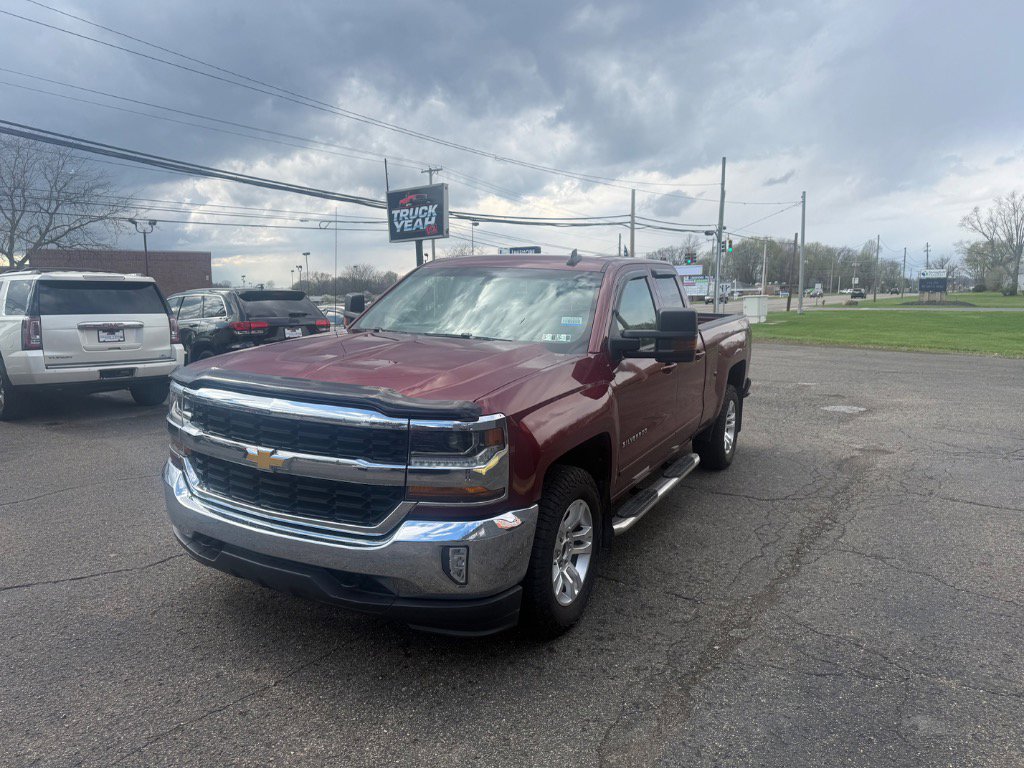 Used 2017 Chevrolet Silverado 1500 LT w/ Max Trailering Package image 1