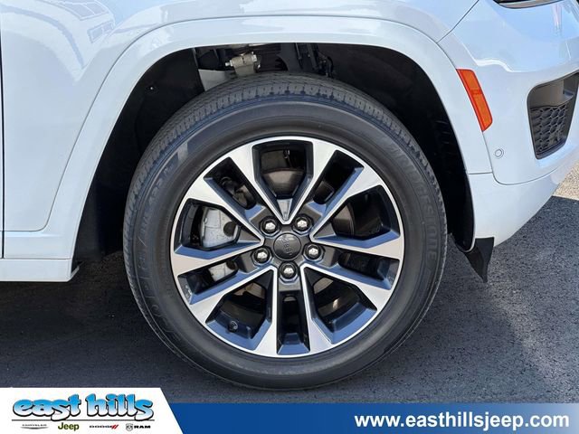 Used 2023 Jeep Grand Cherokee Overland AWD/4WD image 9