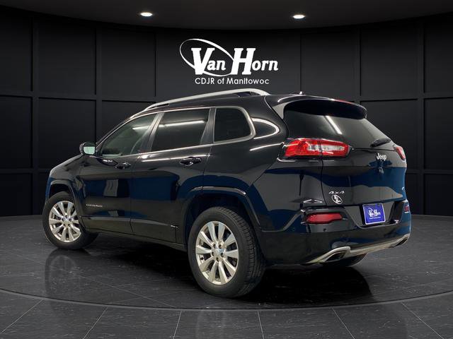 Used 2017 Jeep Cherokee Overland w/ Technology Group AWD/4WD image 5
