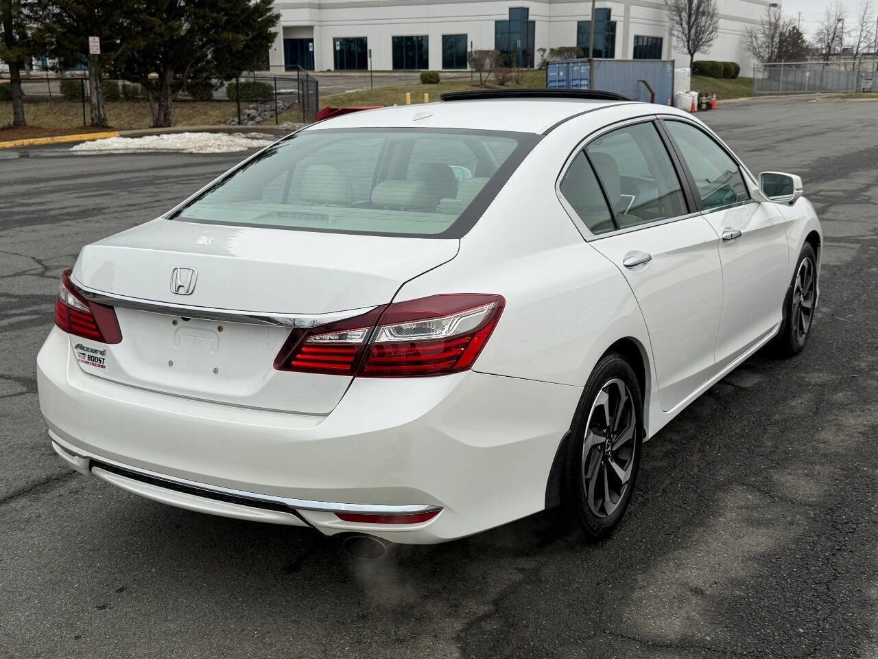 Used 2016 Honda Accord EX-L image 3