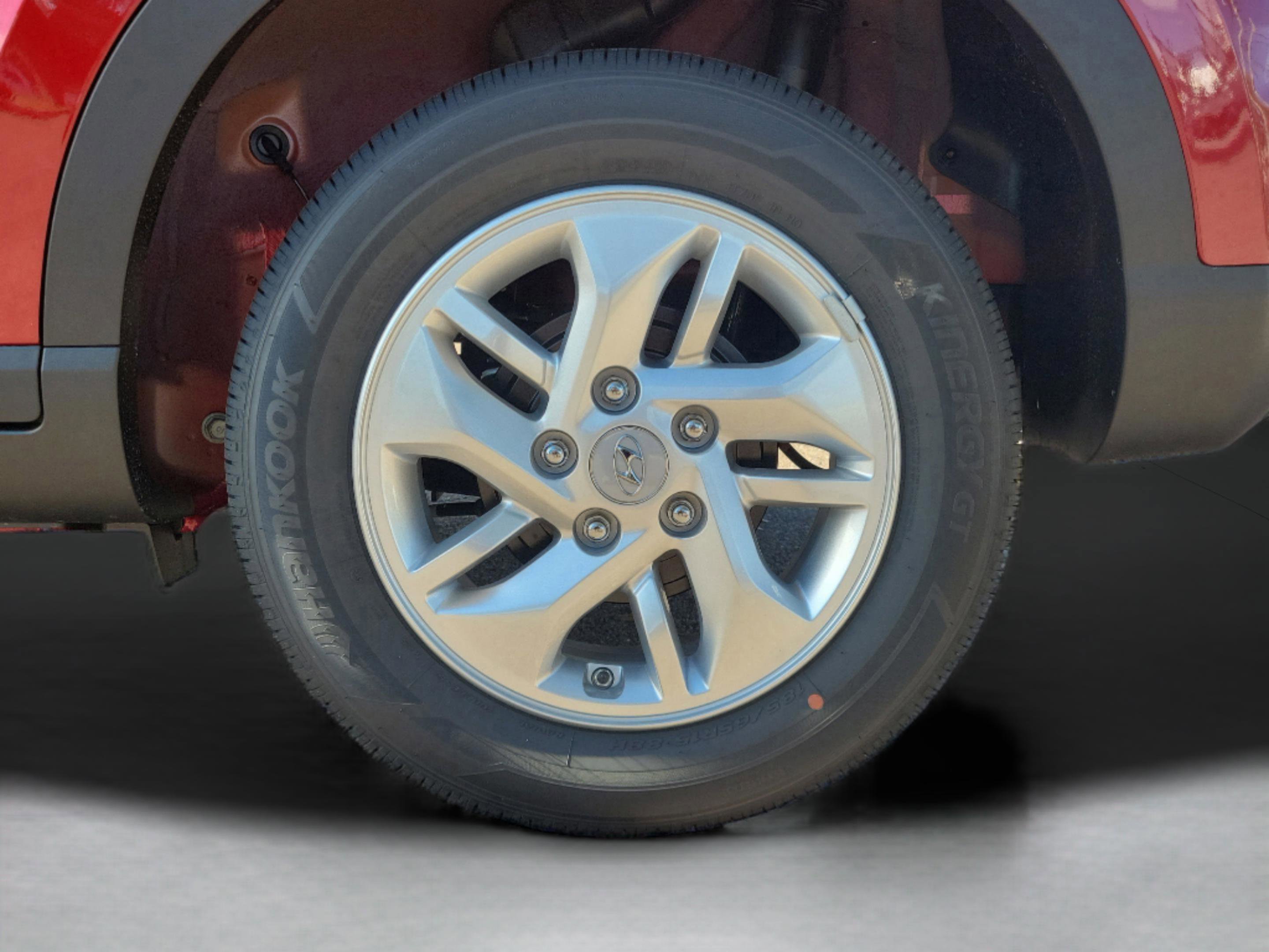 New 2026 Hyundai Venue SE image 31