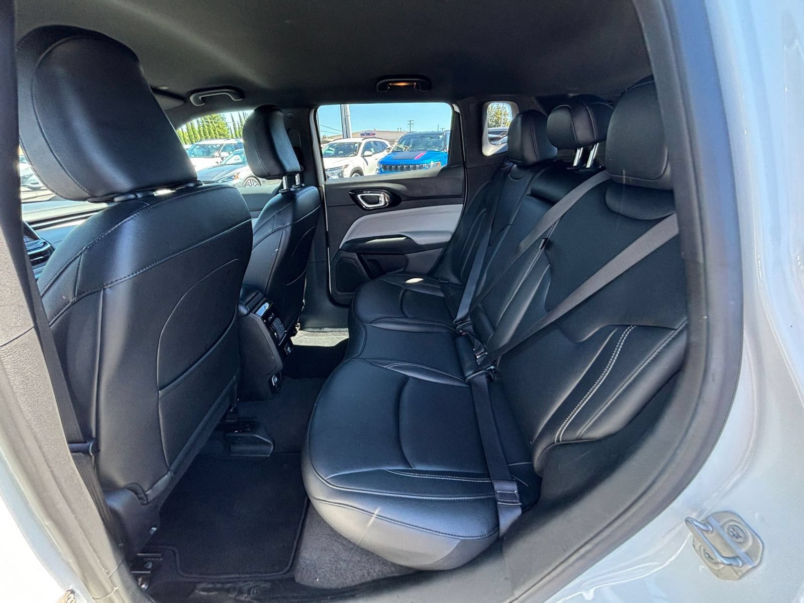 Used 2025 Jeep Compass Limited AWD/4WD image 27