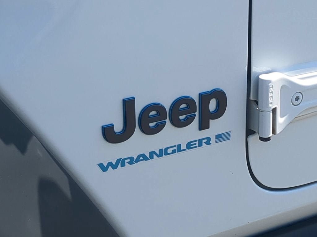 Used 2024 Jeep Wrangler Unlimited Rubicon 4xe AWD/4WD image 32