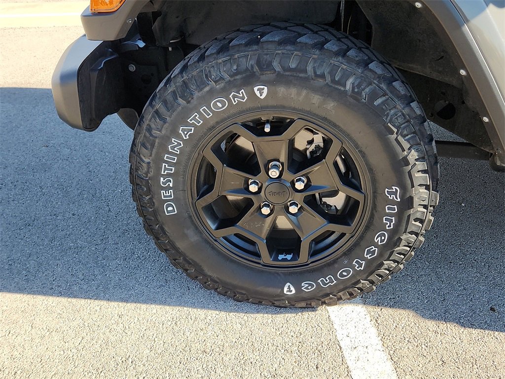 Used 2021 Jeep Gladiator Willys image 8