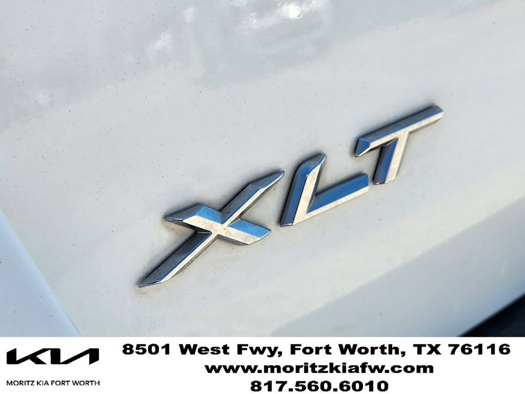 Used 2020 Ford Explorer XLT w/ Equipment Group 202A RWD image 10