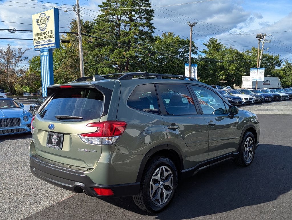Used 2021 Subaru Forester Premium AWD/4WD image 7