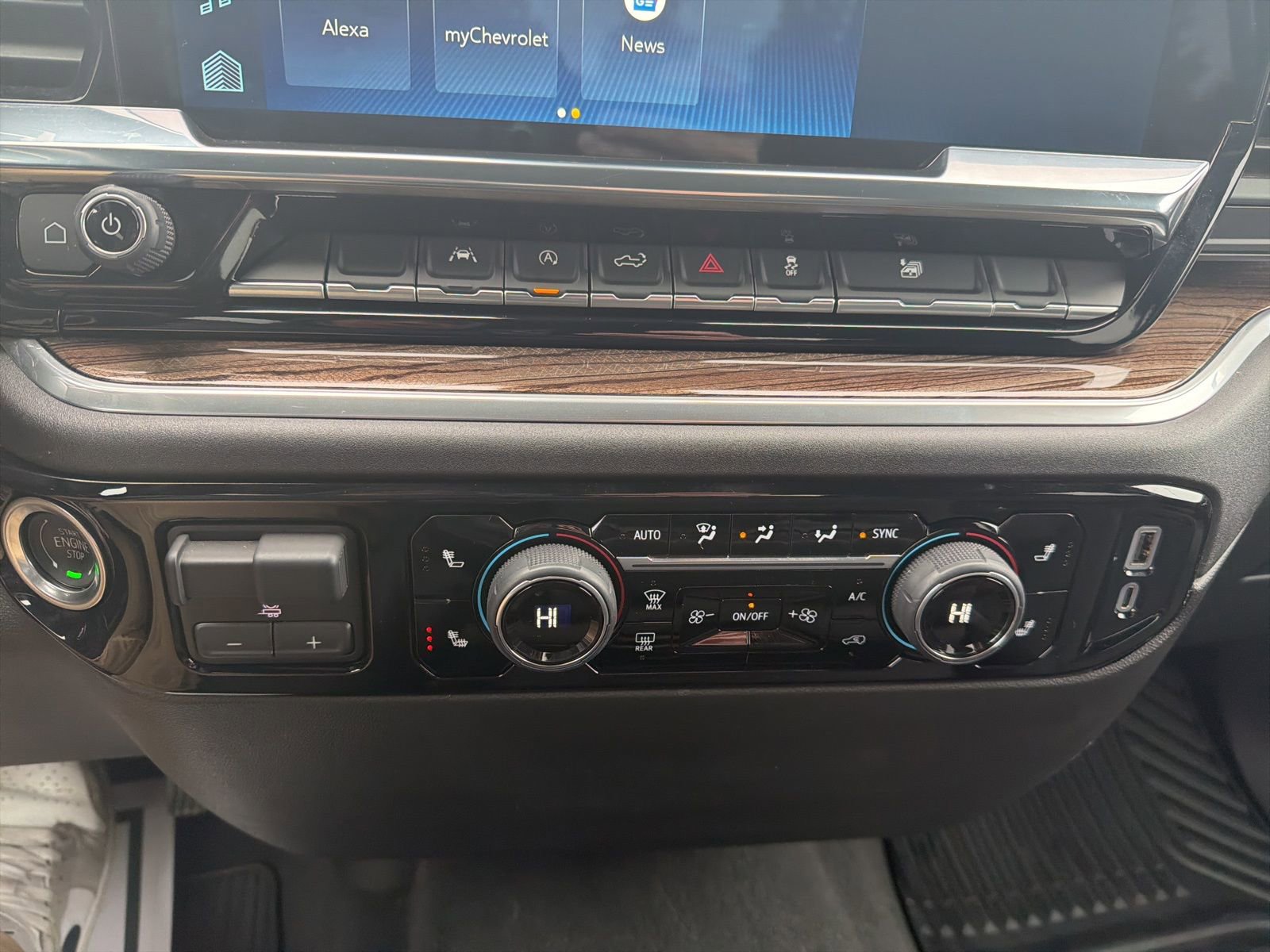 Used 2025 Chevrolet Silverado 1500 LT image 15