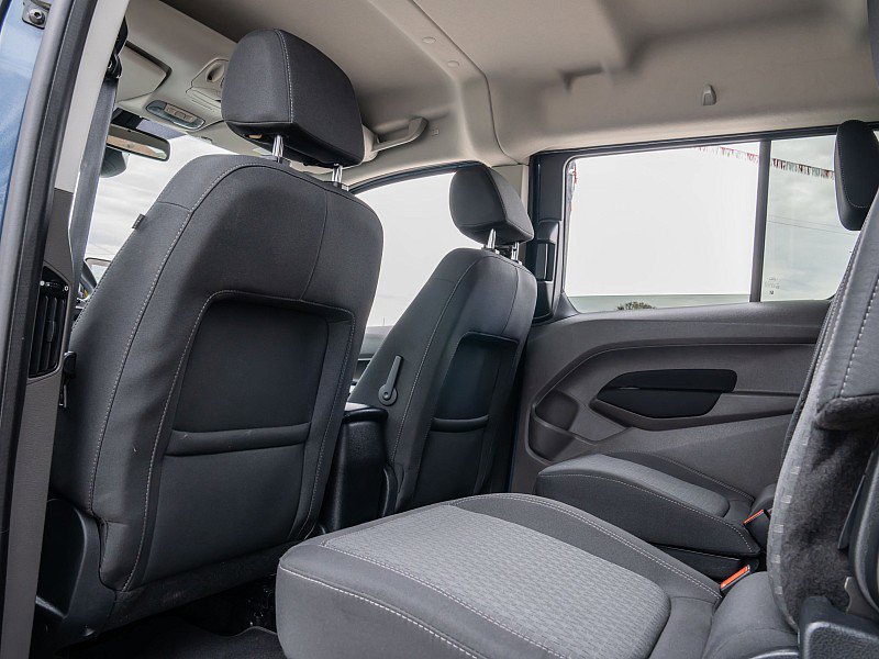 Used 2022 Ford Transit Connect XLT image 16