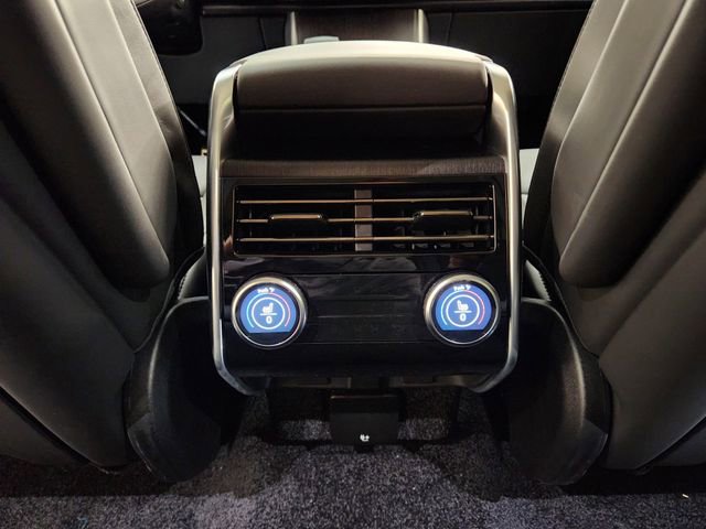 New 2025 Land Rover Range Rover SE image 29